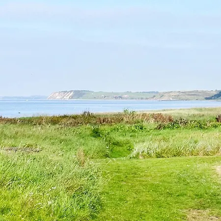 6 Person In Skals-by Traum *